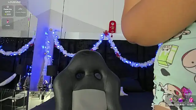 EmmadaSilva online show from 12/20/25, 03:19