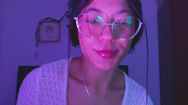 Snapshot of LissyM chatting on 11/23/25, 11:54 LissyM online show from 11/23/25, 11:54