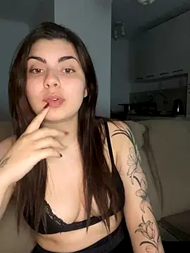 Snapshot of dorneles20 chatting on 11/28/25, 03:31 dorneles20 online show from 11/28/25, 03:31