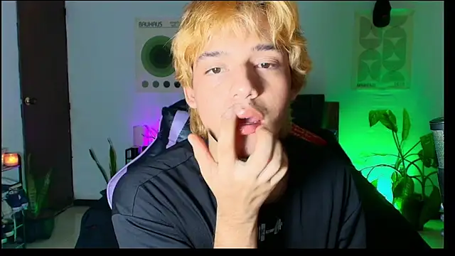 Snapshot of Habel__moretti chatting on 02/21/26, 07:37 Habel moretti online show from 02/21/26, 07:37