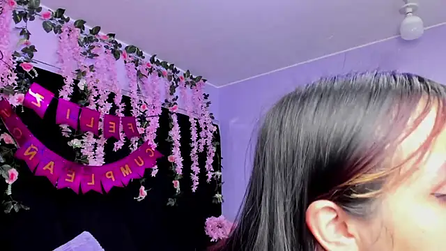 Gabyy Cooper  online show from 11/04/25, 02:43