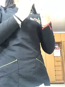 Snapshot of MAVI_EC chatting on 11/15/25, 10:45 MAVI EC online show from 11/15/25, 10:45