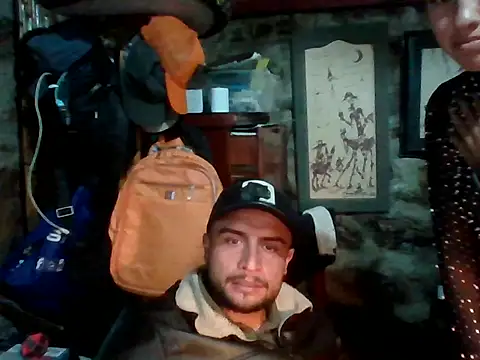 Snapshot of Alejos2025 chatting on 10/25/25, 07:08 Alejos2025 online show from 10/25/25, 07:08