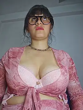 Snapshot of Kitty_Kalifa chatting on 06/14/26, 03:19 Kitty Kalifa online show from 06/14/26, 03:19