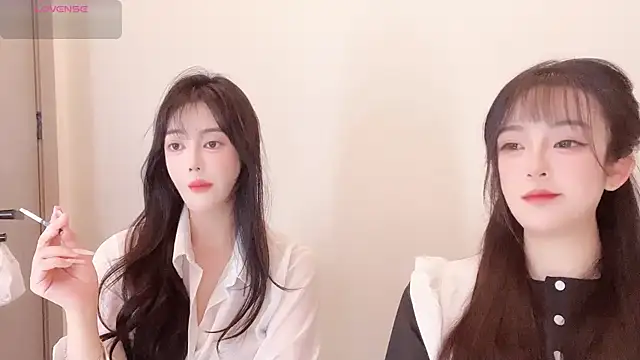 Follyise online show from 06/18/26, 01:15