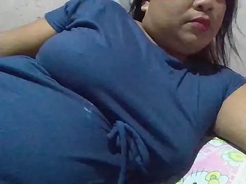 Snapshot of xxmysweetpinayy69 chatting on 10/24/25, 11:23 xxmysweetpinayy69 online show from 10/24/25, 11:23