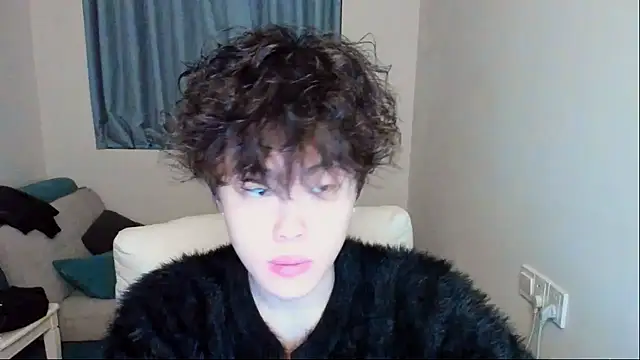 L1kuto online show from 11/24/25, 11:54