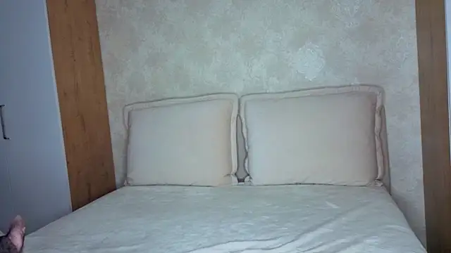 MissNatali  online show from 11/15/25, 12:30