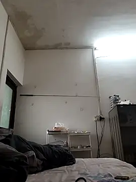 kbj12300 online show from 10/23/25, 03:17