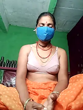 Snapshot of QRAN_YELESA chatting on 10/27/25, 11:09 QRAN YELESA online show from 10/27/25, 11:09