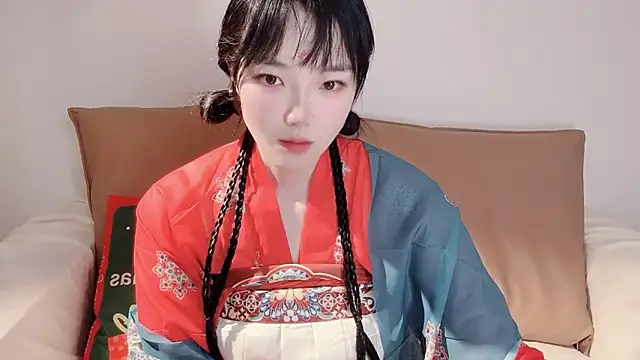 upoo7lt online show from 04/13/26, 02:17