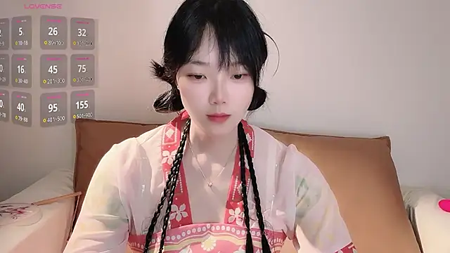 upoo7lt online show from 05/18/26, 02:40