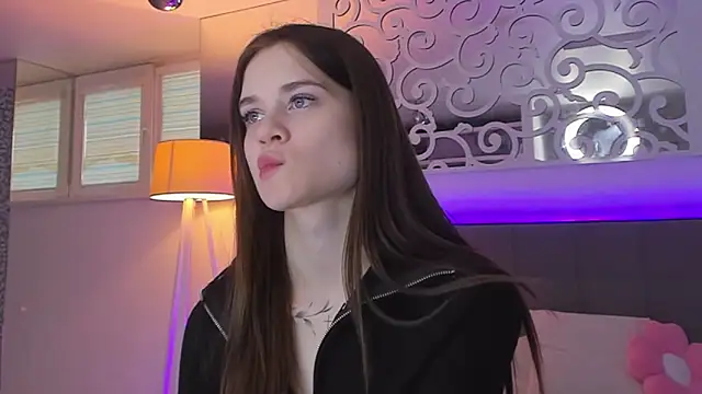 LuisaClover online show from 02/26/26, 01:21