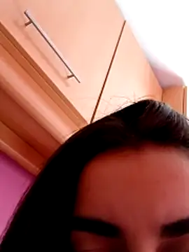 Snapshot of cotoncandyy chatting on 11/17/25, 02:45 cotoncandyy online show from 11/17/25, 02:45