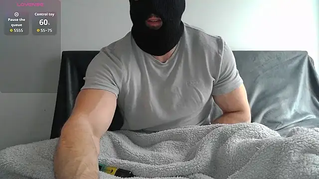 Masked Bull38 Uk online show from 12/03/25, 09:51