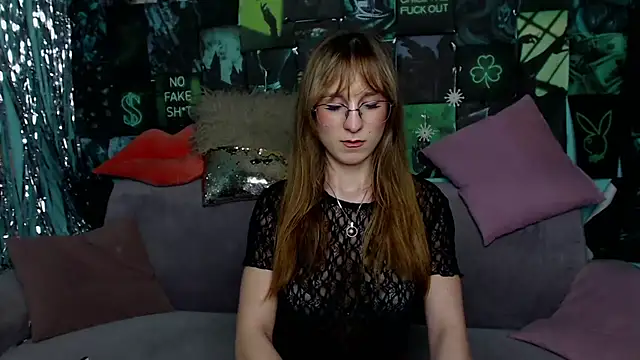 AlishaKellyi online show from 04/04/26, 04:44