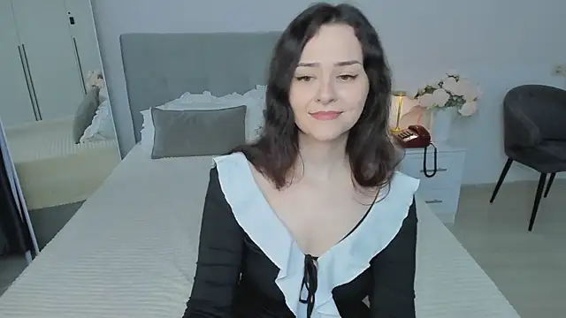 Camilla Rowen online show from 11/20/25, 08:52