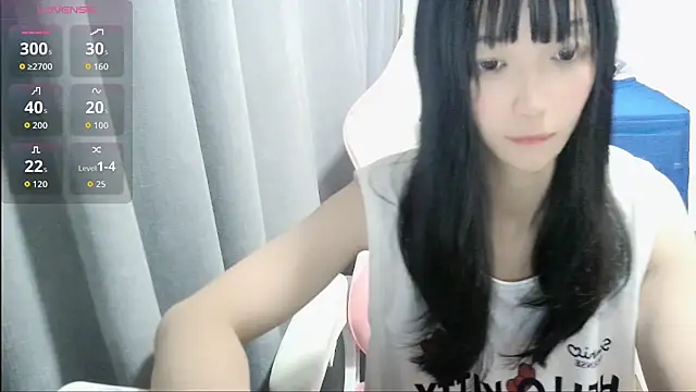 xiaoxiao--baby online show from 11/10/25, 10:42