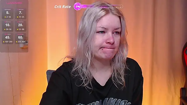 Snapshot of CherryNight6 chatting on 11/06/25, 12:00 CherryNight6 online show from 11/06/25, 12:00