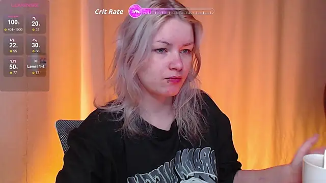 Snapshot of CherryNight6 chatting on 11/08/25, 04:34 CherryNight6 online show from 11/08/25, 04:34