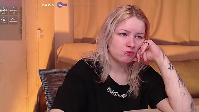 Snapshot of CherryNight6 chatting on 11/28/25, 10:12 CherryNight6 online show from 11/28/25, 10:12