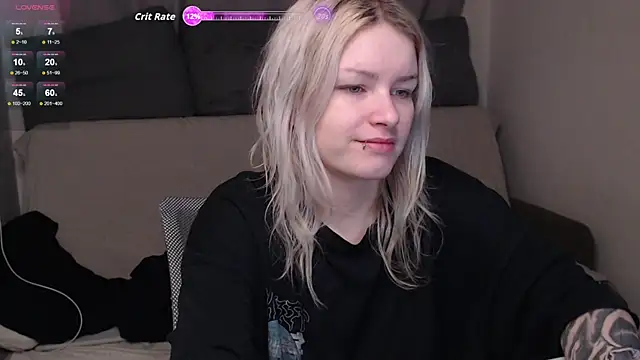 Snapshot of CherryNight6 chatting on 12/19/25, 09:55 CherryNight6 online show from 12/19/25, 09:55