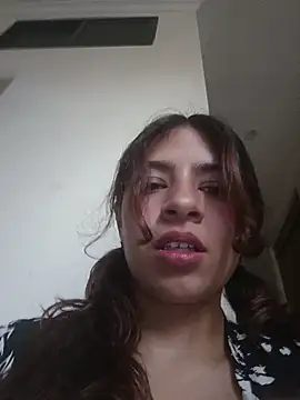 Snapshot of Lunatemptress4 chatting on 07/03/26, 02:01 Lunatemptress4 online show from 07/03/26, 02:01
