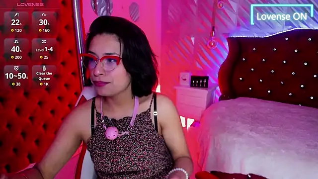 Roxanne Han online show from 05/07/26, 12:10