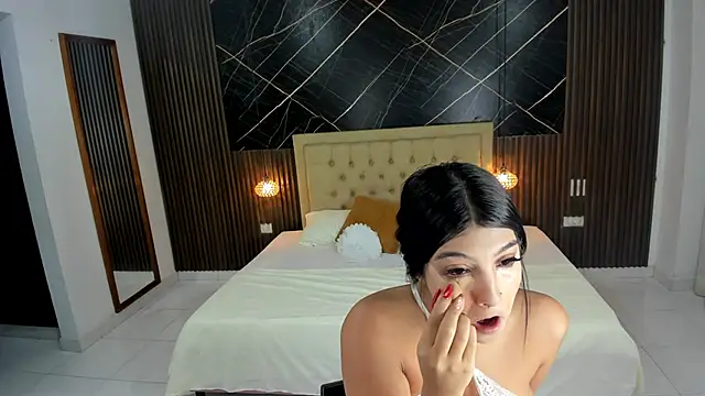 Milu 17 online show from 11/20/25, 10:59