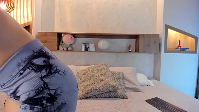 sophie duval online show from 02/17/26, 10:05