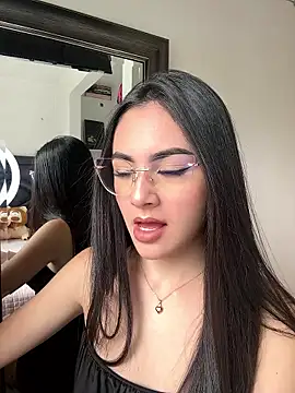 IslaCole online show from 01/07/26, 07:16