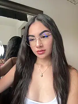 IslaCole online show from 03/17/26, 08:45