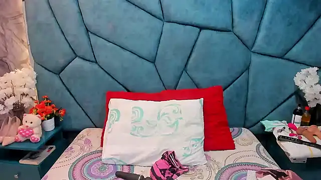 JulietaDiamond online show from 08/01/26, 04:23