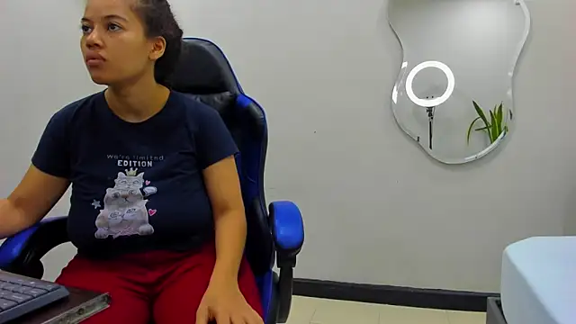 agata18  online show from 01/08/26, 12:51