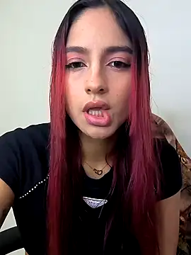 Snapshot of SofiCastro09_ chatting on 10/29/25, 09:27 SofiCastro09  online show from 10/29/25, 09:27