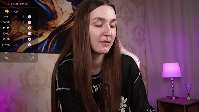 Snapshot of Wilder_Wein chatting on 11/02/25, 04:04 Wilder Wein online show from 11/02/25, 04:04