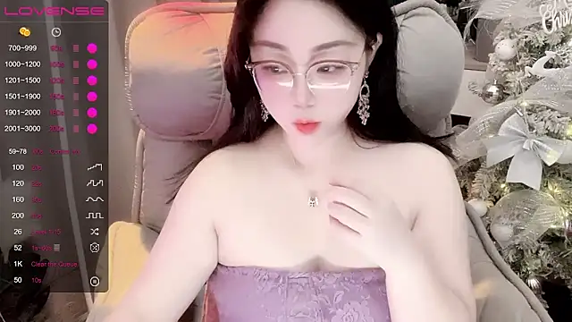 Snapshot of Monica-666888- chatting on 06/10/26, 04:39 Monica-666888- online show from 06/10/26, 04:39