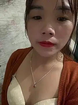 nachi-baby online show from 10/28/25, 05:26