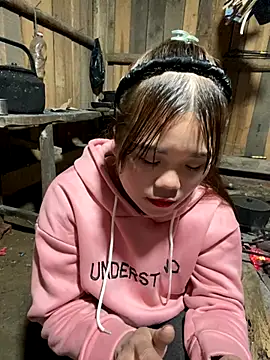 nachi-baby online show from 11/30/25, 01:37