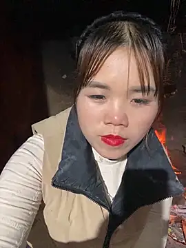 nachi-baby online show from 12/17/25, 10:43