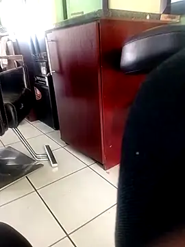 Snapshot of 09slambitch chatting on 11/26/25, 09:43 09slambitch online show from 11/26/25, 09:43