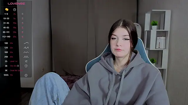 Ksarina online show from 11/14/25, 12:37