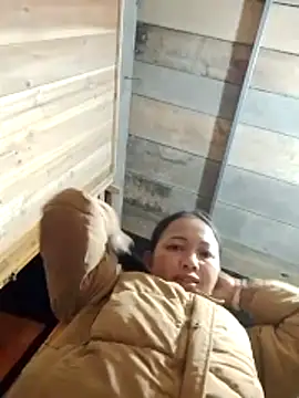 TRIEUTRIEU20 online show from 11/23/25, 11:21