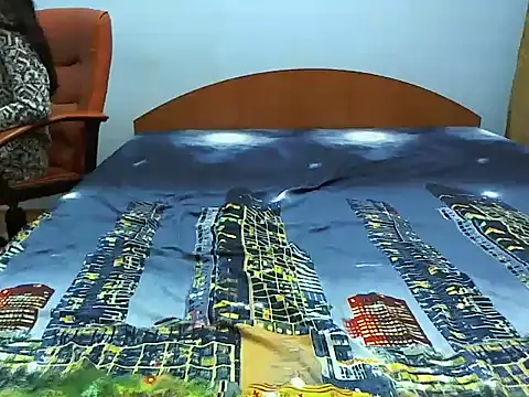 andreea713 online show from 10/27/25, 03:16