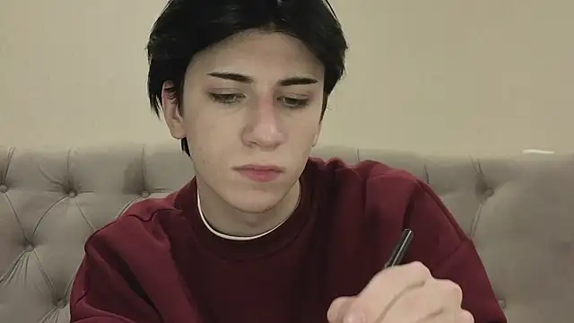 Oliver star boy  online show from 02/14/26, 03:42