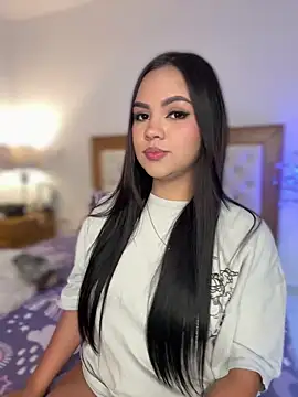 Snapshot of amber_white15 chatting on 11/14/25, 12:31 amber white15 online show from 11/14/25, 12:31