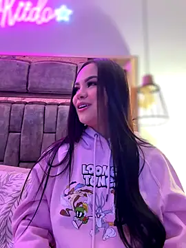 amber white15 online show from 12/20/25, 04:19