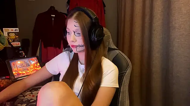 Softixq online show from 10/31/25, 01:23