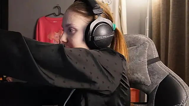 Softixq online show from 11/11/25, 05:13