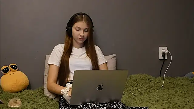 Softixq online show from 12/01/25, 02:11